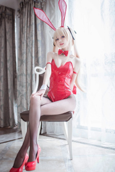 年轻女教师在线播放